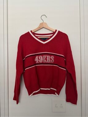 A&F • NFL 49ers red v neck sweater